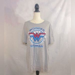 Wonder Woman Short Sleeve Tee Shirt| Size: 2X | Color: Gray